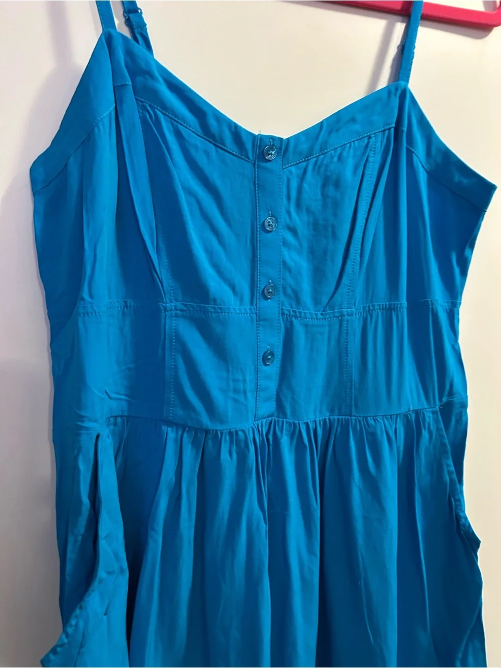 Express smocked back mini dress - Picture 4 of 5